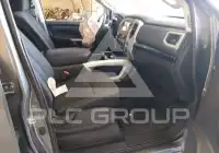 2017 Nissan TITAN фото