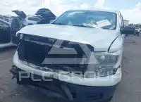 2017 Nissan TITAN фото
