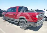 2017 Nissan TITAN фото