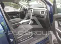 2017 Nissan TITAN фото