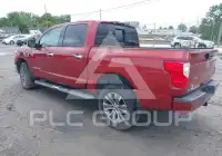 2017 Nissan TITAN фото