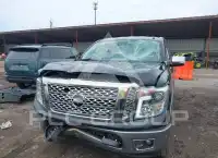 2017 Nissan TITAN фото