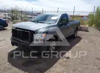 2017 Nissan TITAN фото