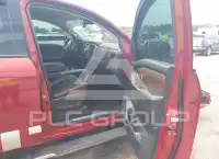 2017 Nissan TITAN фото