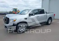 2017 Nissan TITAN фото