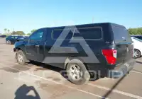 2017 Nissan TITAN фото