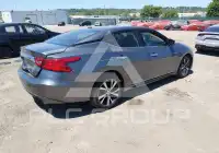 2017 Nissan MAXIMA photo