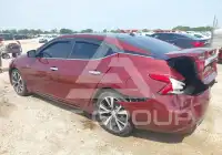 2017 Nissan MAXIMA photo