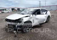 2017 Nissan MAXIMA photo