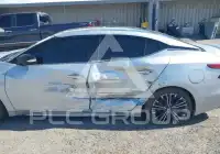 2017 Nissan MAXIMA photo