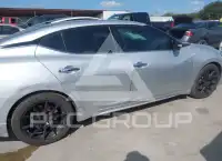 2017 Nissan MAXIMA photo