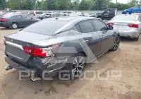 2017 Nissan MAXIMA photo