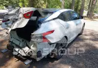 2017 Nissan MAXIMA фото
