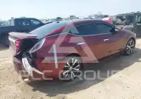 2017 Nissan MAXIMA photo