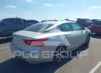 2017 Nissan MAXIMA photo
