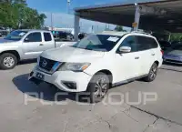 2017 Nissan PATHFINDER photo