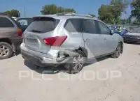 2017 Nissan PATHFINDER photo