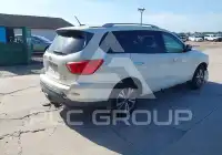 2017 Nissan PATHFINDER photo