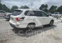 2017 Nissan PATHFINDER photo