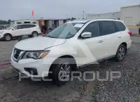 2017 Nissan PATHFINDER photo