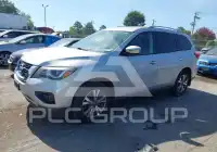 2017 Nissan PATHFINDER фото