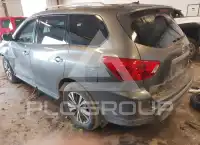 2017 Nissan PATHFINDER photo