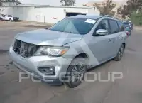 2017 Nissan PATHFINDER photo