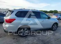 2017 Nissan PATHFINDER photo