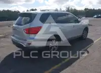 2017 Nissan PATHFINDER photo