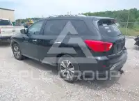 2017 Nissan PATHFINDER photo