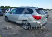2017 Nissan PATHFINDER photo