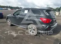 2017 Nissan PATHFINDER photo