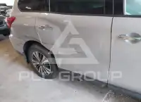 2017 Nissan PATHFINDER photo