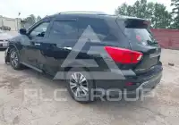 2017 Nissan PATHFINDER photo