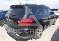 2017 Nissan PATHFINDER photo