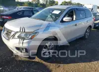 2017 Nissan PATHFINDER photo