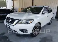 2017 Nissan PATHFINDER photo