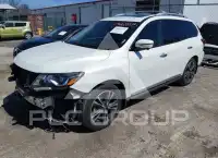 2017 Nissan PATHFINDER фото