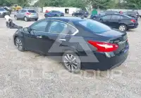 2017 Nissan ALTIMA фото