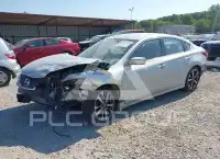2017 Nissan ALTIMA фото