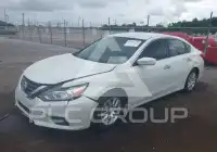 2017 Nissan ALTIMA фото