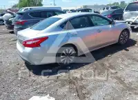 2017 Nissan ALTIMA photo