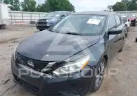 2017 Nissan ALTIMA фото