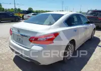 2017 Nissan ALTIMA photo