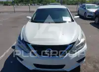 2017 Nissan ALTIMA фото