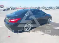 2017 Nissan ALTIMA photo
