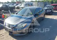 2017 Nissan ALTIMA photo