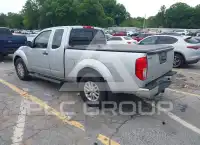 2017 Nissan FRONTIER фото