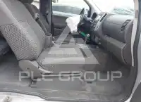2017 Nissan FRONTIER фото