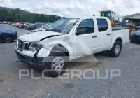 2017 Nissan FRONTIER фото